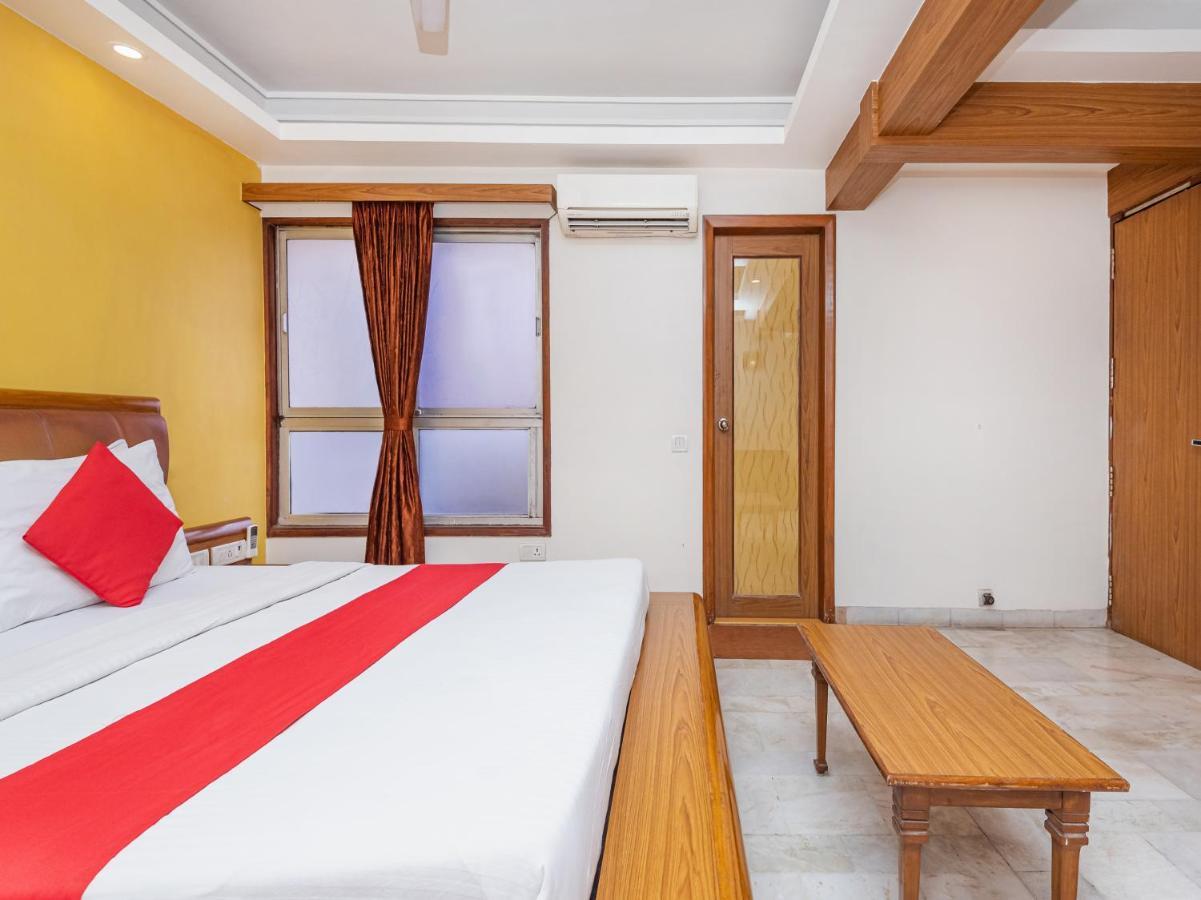 Hotel Balwas 苏拉特 外观 照片