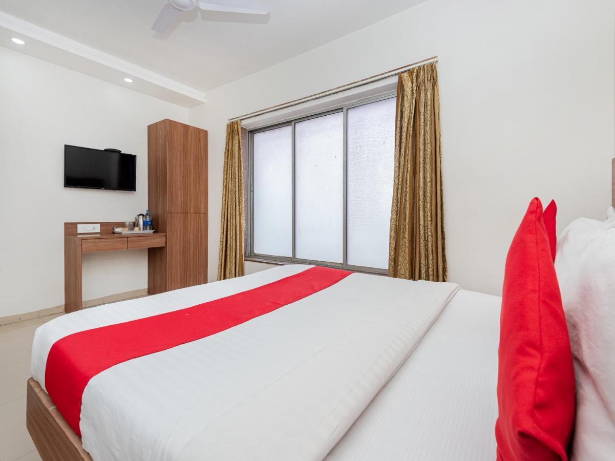 Hotel Balwas 苏拉特 外观 照片